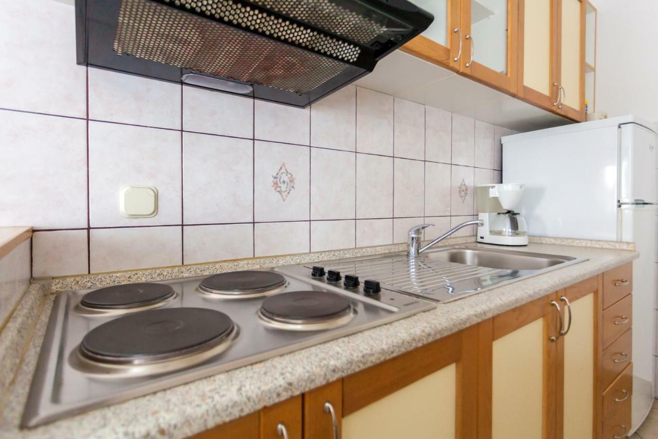 Apartments Belavic By El-Pi Tours Njivice Extérieur photo